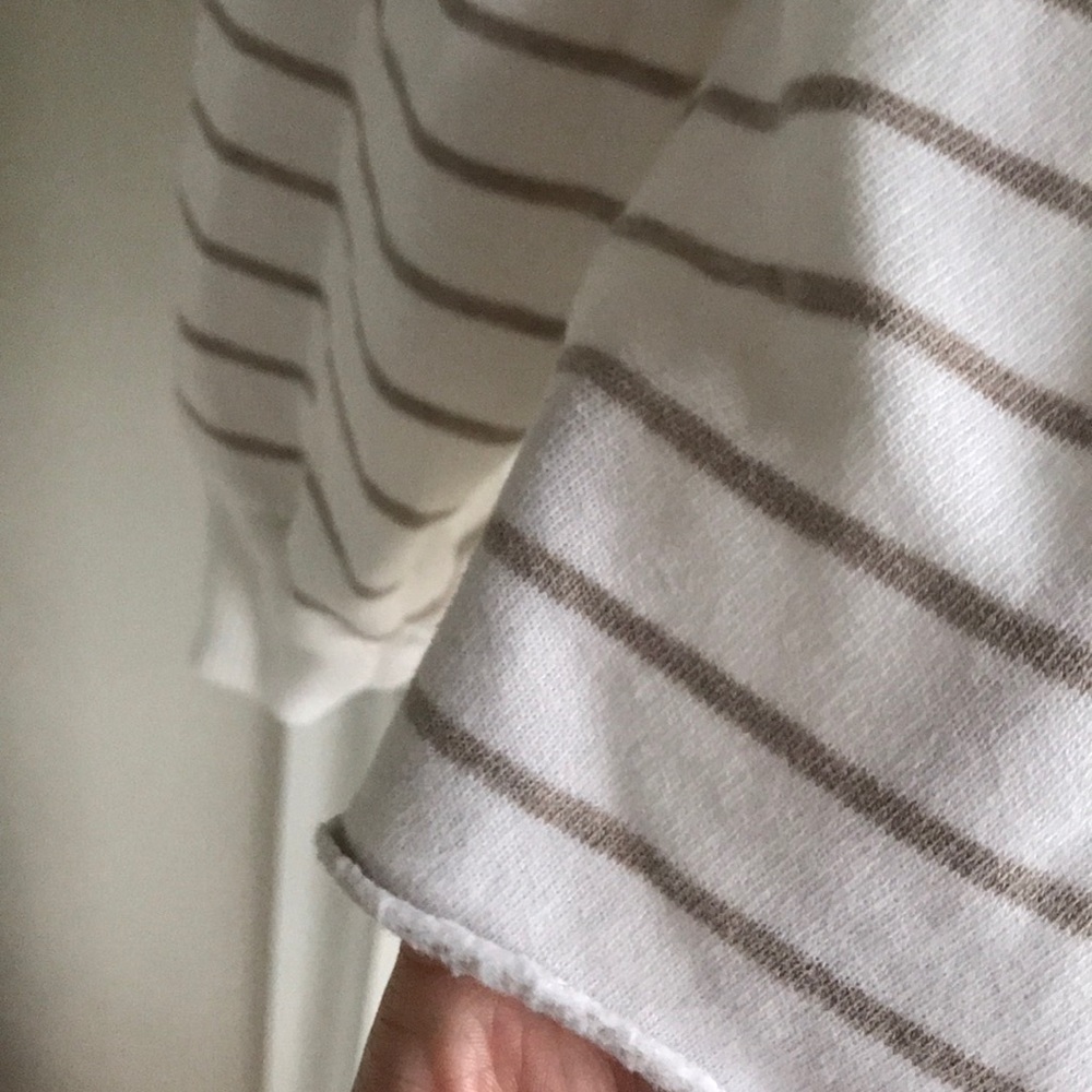 Cropped sweatshirt - Picture 3 of 4